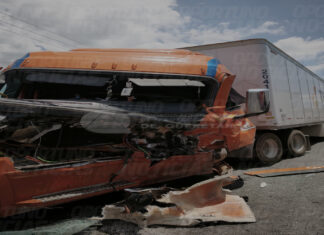 Triple choque por alcance entre tractocamiones moviliza a emergencias en la Carretera Querétaro-SMA