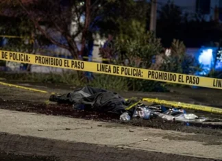 Muere motociclista tras choque en Pie de la Cuesta; conductor responsable huye
