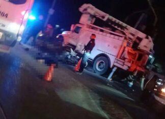 Fallece motociclista al impactarse contra un camión en Tula