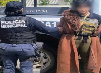 Detienen a la mujer que intentó lesionar en el cuello a comerciante en el Jardín de la Familia, San Juan del Río